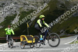 Fotó #4267732 | 16-09-2023 10:43 | Passo Dello Stelvio - Vízesés kanyar Bicajosok