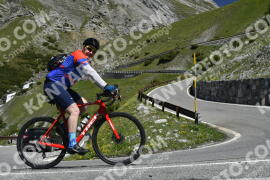 Photo #3230165 | 25-06-2023 11:16 | Passo Dello Stelvio - Waterfall curve BICYCLES