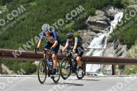 Photo #2401622 | 25-07-2022 13:47 | Passo Dello Stelvio - Waterfall curve BICYCLES