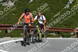 Fotó #4003920 | 21-08-2023 09:55 | Passo Dello Stelvio - Vízesés kanyar Bicajosok