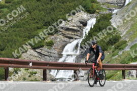 Photo #2173647 | 21-06-2022 10:53 | Passo Dello Stelvio - Waterfall curve BICYCLES