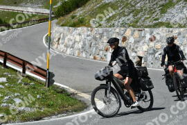 Fotó #2547612 | 08-08-2022 15:01 | Passo Dello Stelvio - Vízesés kanyar Bicajosok