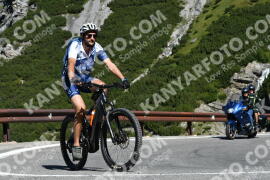 Photo #2336587 | 17-07-2022 10:00 | Passo Dello Stelvio - Waterfall curve BICYCLES