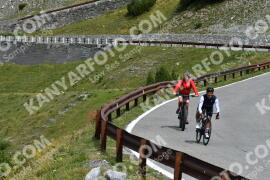 Fotó #2626110 | 13-08-2022 11:31 | Passo Dello Stelvio - Vízesés kanyar Bicajosok