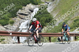 Photo #2352525 | 19-07-2022 10:27 | Passo Dello Stelvio - Waterfall curve BICYCLES