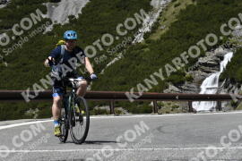 Fotó #2117615 | 11-06-2022 12:40 | Passo Dello Stelvio - Vízesés kanyar Bicajosok