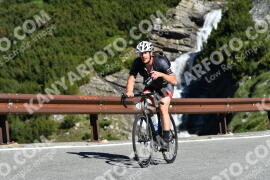 Fotó #2183471 | 25-06-2022 09:26 | Passo Dello Stelvio - Vízesés kanyar Bicajosok