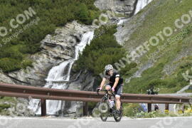 Photo #3386755 | 08-07-2023 11:16 | Passo Dello Stelvio - Waterfall curve BICYCLES
