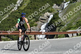 Photo #2145109 | 18-06-2022 09:24 | Passo Dello Stelvio - Waterfall BICYCLE riders