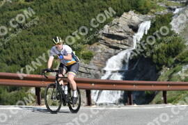 Photo #2168206 | 20-06-2022 09:33 | Passo Dello Stelvio - Waterfall curve BICYCLES