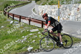 Photo #2313369 | 15-07-2022 16:14 | Passo Dello Stelvio - Waterfall curve BICYCLES