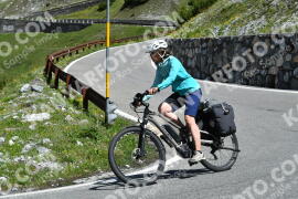 Photo #2176249 | 23-06-2022 11:10 | Passo Dello Stelvio - Waterfall curve BICYCLES