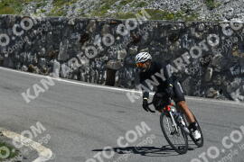 Photo #3239635 | 26-06-2023 11:50 | Passo Dello Stelvio - Waterfall curve BICYCLES