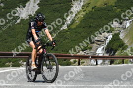 Photo #2369543 | 22-07-2022 11:20 | Passo Dello Stelvio - Waterfall curve BICYCLES