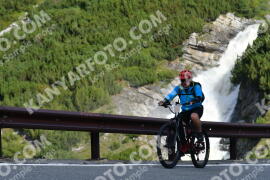 Photo #3932951 | 18-08-2023 09:27 | Passo Dello Stelvio - Waterfall curve BICYCLES