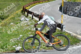 Fotó #2228167 | 03-07-2022 10:42 | Passo Dello Stelvio - Vízesés kanyar Bicajosok