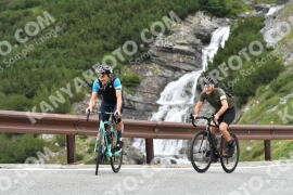 Photo #2436786 | 30-07-2022 09:36 | Passo Dello Stelvio - Waterfall curve BICYCLES