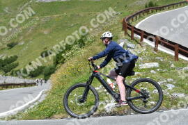 Photo #2400697 | 25-07-2022 12:57 | Passo Dello Stelvio - Waterfall curve BICYCLES