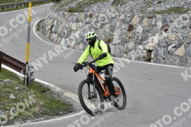 Fotó #3044410 | 03-06-2023 12:35 | Passo Dello Stelvio - Vízesés kanyar Bicajosok