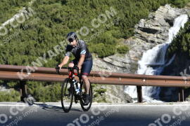 Photo #3224842 | 25-06-2023 09:14 | Passo Dello Stelvio - Waterfall curve BICYCLES