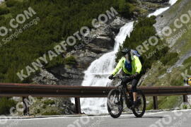 Photo #3099569 | 14-06-2023 13:40 | Passo Dello Stelvio - Waterfall curve BICYCLES
