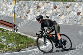 Fotó #2565739 | 09-08-2022 15:55 | Passo Dello Stelvio - Vízesés kanyar Bicajosok