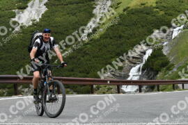 Photo #2178861 | 24-06-2022 10:32 | Passo Dello Stelvio - Waterfall curve BICYCLES
