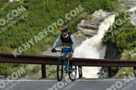 Photo #3924855 | 17-08-2023 09:43 | Passo Dello Stelvio - Waterfall curve BICYCLES