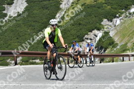Photo #2369774 | 22-07-2022 11:44 | Passo Dello Stelvio - Waterfall curve BICYCLES