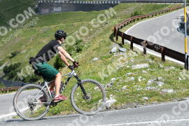 Fotó #2363289 | 21-07-2022 10:34 | Passo Dello Stelvio - Vízesés kanyar Bicajosok