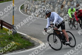 Fotó #2131289 | 16-06-2022 16:52 | Passo Dello Stelvio - Vízesés kanyar Bicajosok