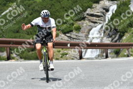 Photo #2410375 | 26-07-2022 11:42 | Passo Dello Stelvio - Waterfall curve BICYCLES