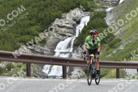 Photo #3546642 | 22-07-2023 11:15 | Passo Dello Stelvio - Waterfall curve BICYCLES
