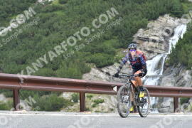 Photo #2364689 | 21-07-2022 11:49 | Passo Dello Stelvio - Waterfall curve BICYCLES