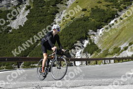 Photo #2721595 | 23-08-2022 14:32 | Passo Dello Stelvio - Waterfall curve BICYCLES