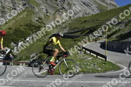 Photo #3225210 | 25-06-2023 09:34 | Passo Dello Stelvio - Waterfall curve BICYCLES