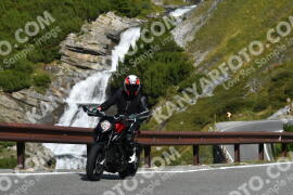 Photo #4141136 | 03-09-2023 10:21 | Passo Dello Stelvio - Waterfall curve