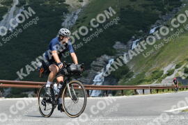Photo #2360067 | 20-07-2022 10:19 | Passo Dello Stelvio - Waterfall curve BICYCLES