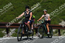 Photo #3985355 | 20-08-2023 10:41 | Passo Dello Stelvio - Waterfall curve BICYCLES