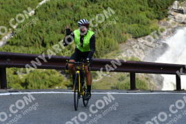 Photo #3932767 | 18-08-2023 09:20 | Passo Dello Stelvio - Waterfall curve BICYCLES