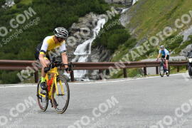 Photo #2440311 | 30-07-2022 11:14 | Passo Dello Stelvio - Waterfall curve BICYCLES
