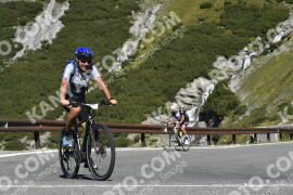 Fotó #2739756 | 25-08-2022 10:31 | Passo Dello Stelvio - Vízesés kanyar Bicajosok