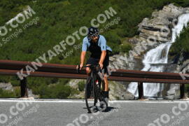 Fotó #4200632 | 08-09-2023 11:07 | Passo Dello Stelvio - Vízesés kanyar Bicajosok