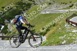 Photo #2507439 | 04-08-2022 14:43 | Passo Dello Stelvio - Waterfall curve BICYCLES