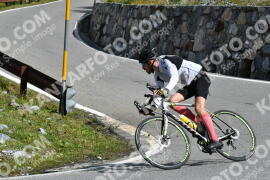 Photo #2412504 | 26-07-2022 10:39 | Passo Dello Stelvio - Waterfall curve BICYCLES