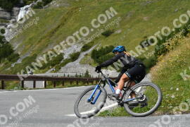 Fotó #2643502 | 14-08-2022 14:13 | Passo Dello Stelvio - Vízesés kanyar Bicajosok