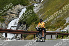 Photo #4305369 | 26-09-2023 10:48 | Passo Dello Stelvio - Waterfall curve BICYCLES