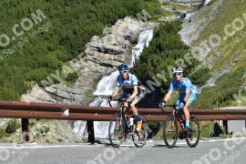 Fotó #2616813 | 13-08-2022 10:11 | Passo Dello Stelvio - Vízesés kanyar Bicajosok