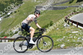 Photo #2352889 | 19-07-2022 11:23 | Passo Dello Stelvio - Waterfall curve BICYCLES