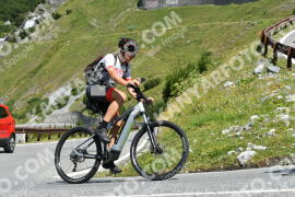 Fotó #2382435 | 24-07-2022 11:06 | Passo Dello Stelvio - Vízesés kanyar Bicajosok